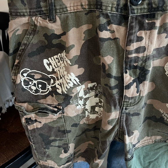 Mens 100% Authentic Hustle Gang Camo Cargo Pants sz42 - Picture 3 of 13